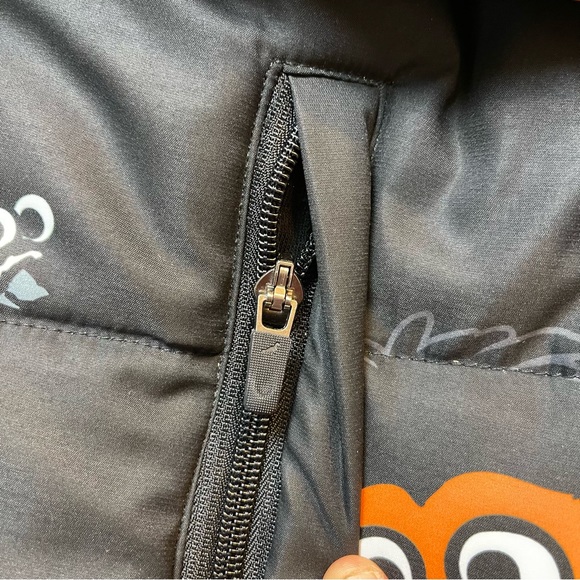 💙 NWT Staple Pigeon Sesame Street Crew puffer Jacket Unisex - Picture 6 of 12